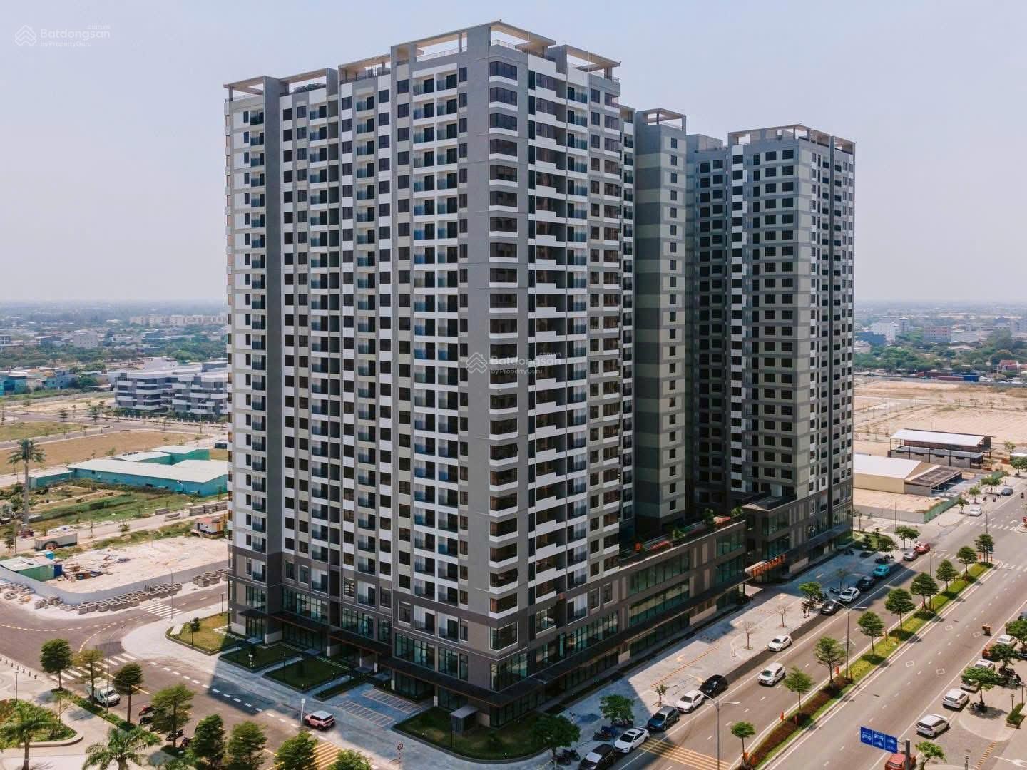 Chính chủ bán nhanh căn 2 ngủ FPT3, đã đóng 95%, nhận nhà ở ngay được. Giá 2 tỷ 95, tầng cao thoáng