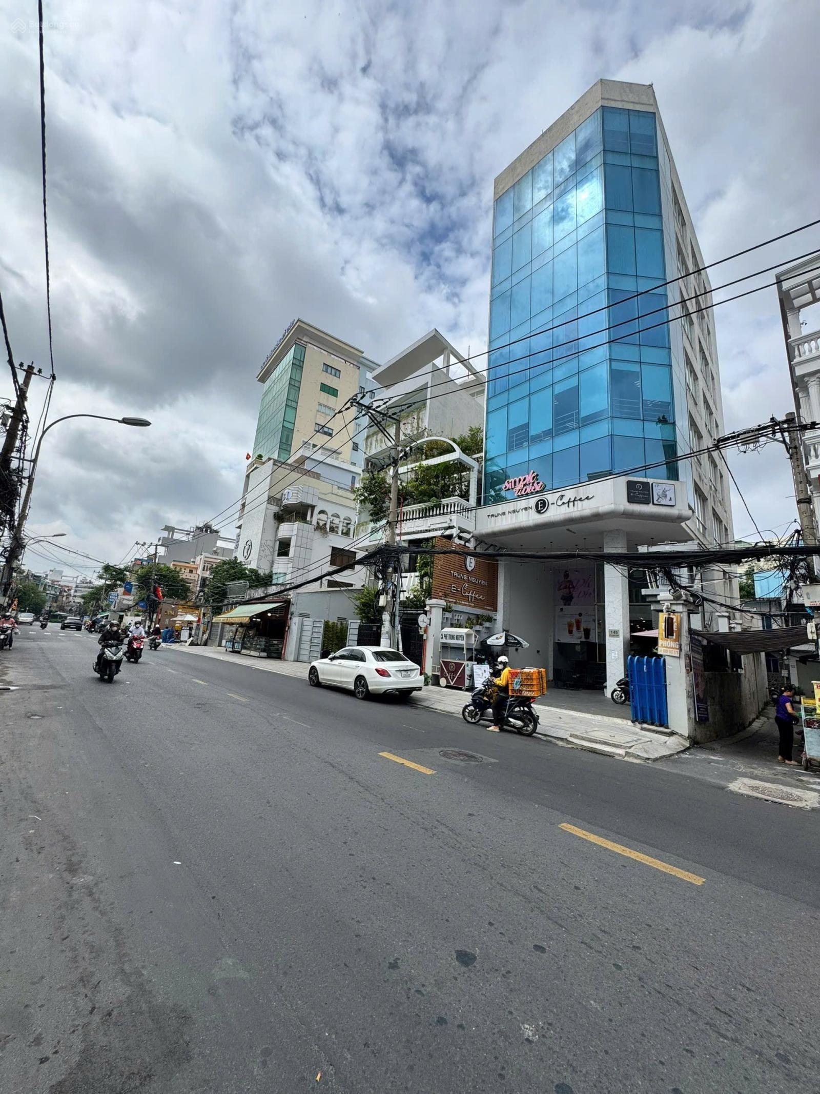 Giảm 5 Tỷ Cần Bán Gấp Nhà MT Nguyễn Xí - Đặng Thùy Trâm P13 Bình Thạnh DT 20x20m 1H6T Giá 35 tỷ