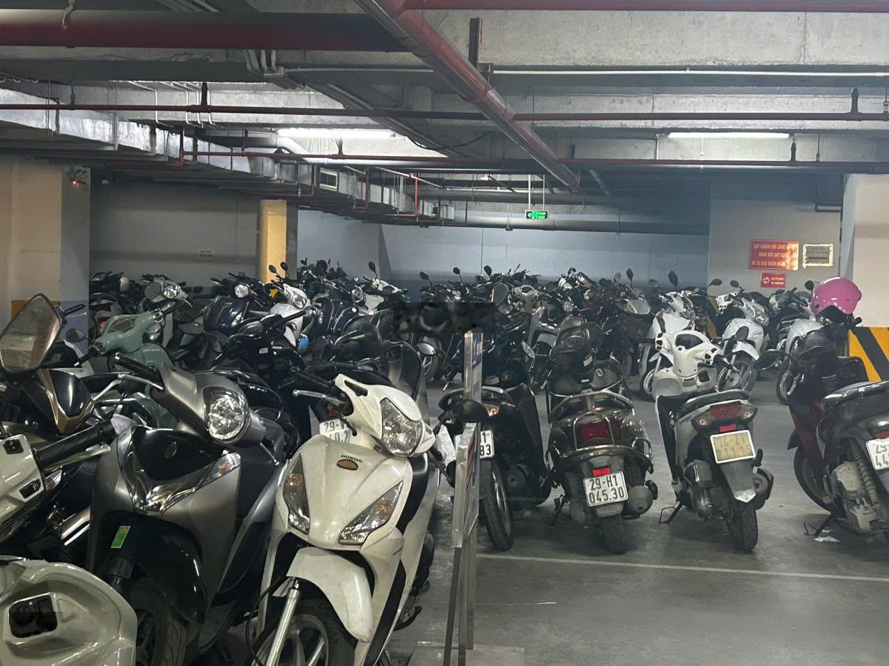 Cho thuê sàn văn phòng toà nhà housinco premium 288 nguyễn xiển vào được ngay