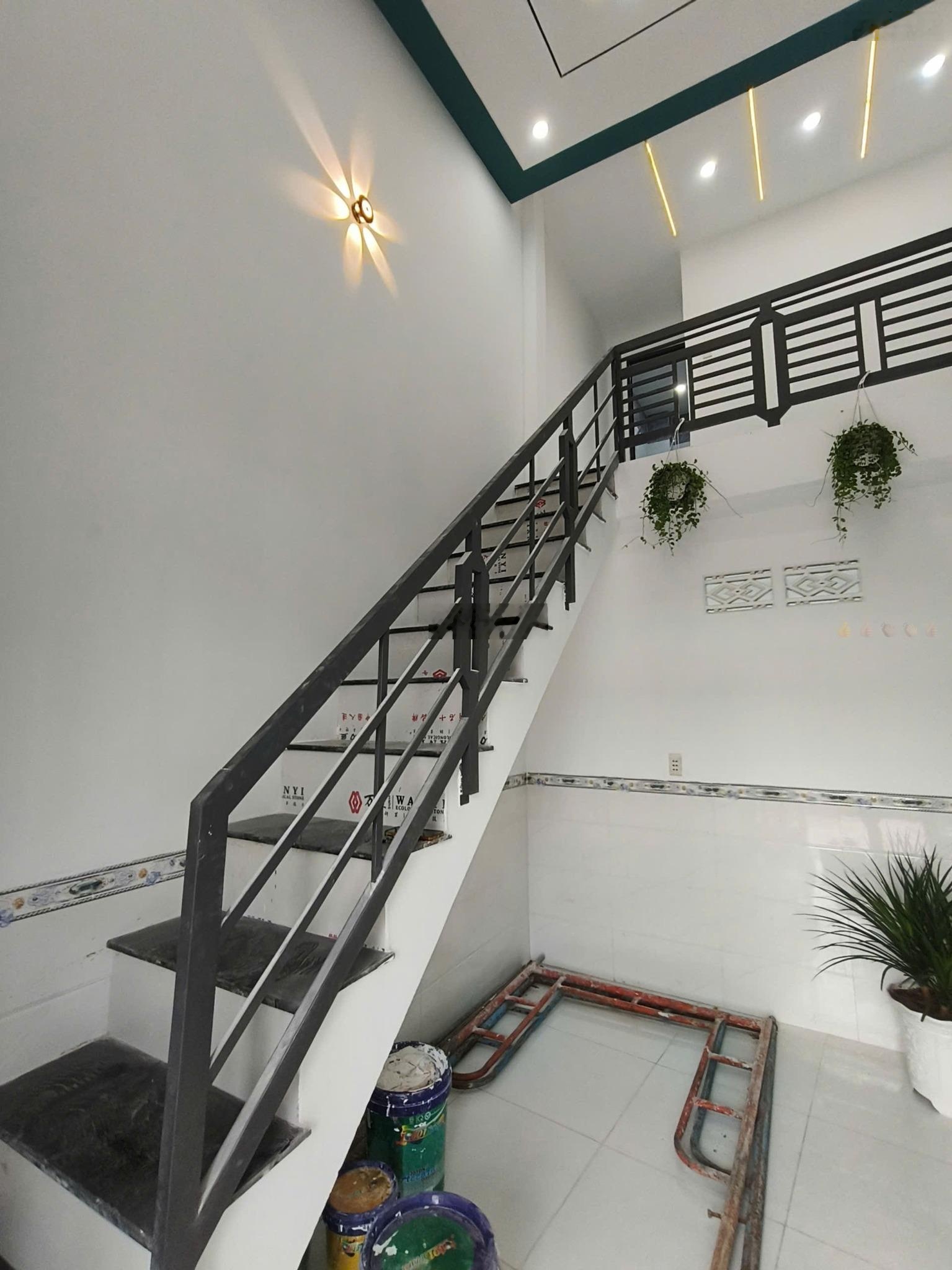 Bán nhà mới xây - sổ hồng - DT 4x9m - 1.35 tỷ - Hà Huy Giáp - Ngã Tư Ga - Q12