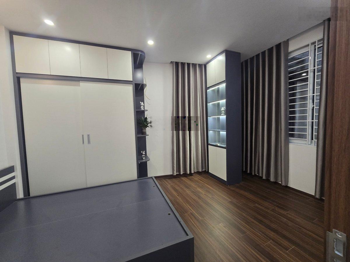 Hiếm Phố Khương Trung 25m2, 4T đẹp tặng full nội thất, mặt tiền 4m giá 6.6 tỷ sổ vuông