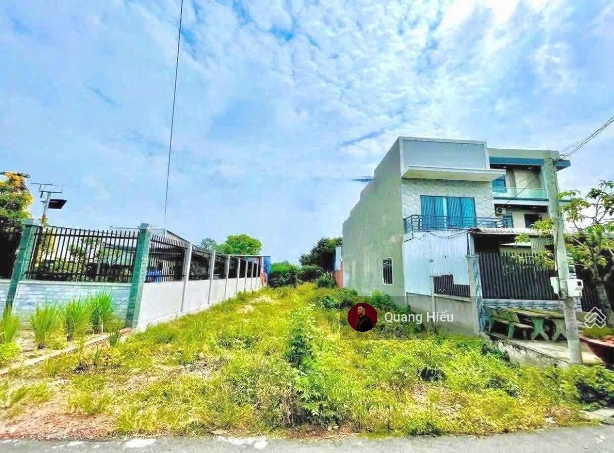 Ngộp bán lô đất 300m2 ( 100m2 thổ ) đối diện KCN Trảng Bàng , Quốc lộ 22 đi vào 100m , Giá 750TR