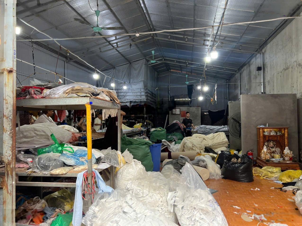 75m2 Mặt tiền 4,5m cống thôn Yên Viên Phù Đổng sẵn xưởng cho thuê thu tiền oto tránh gần chợ/trường