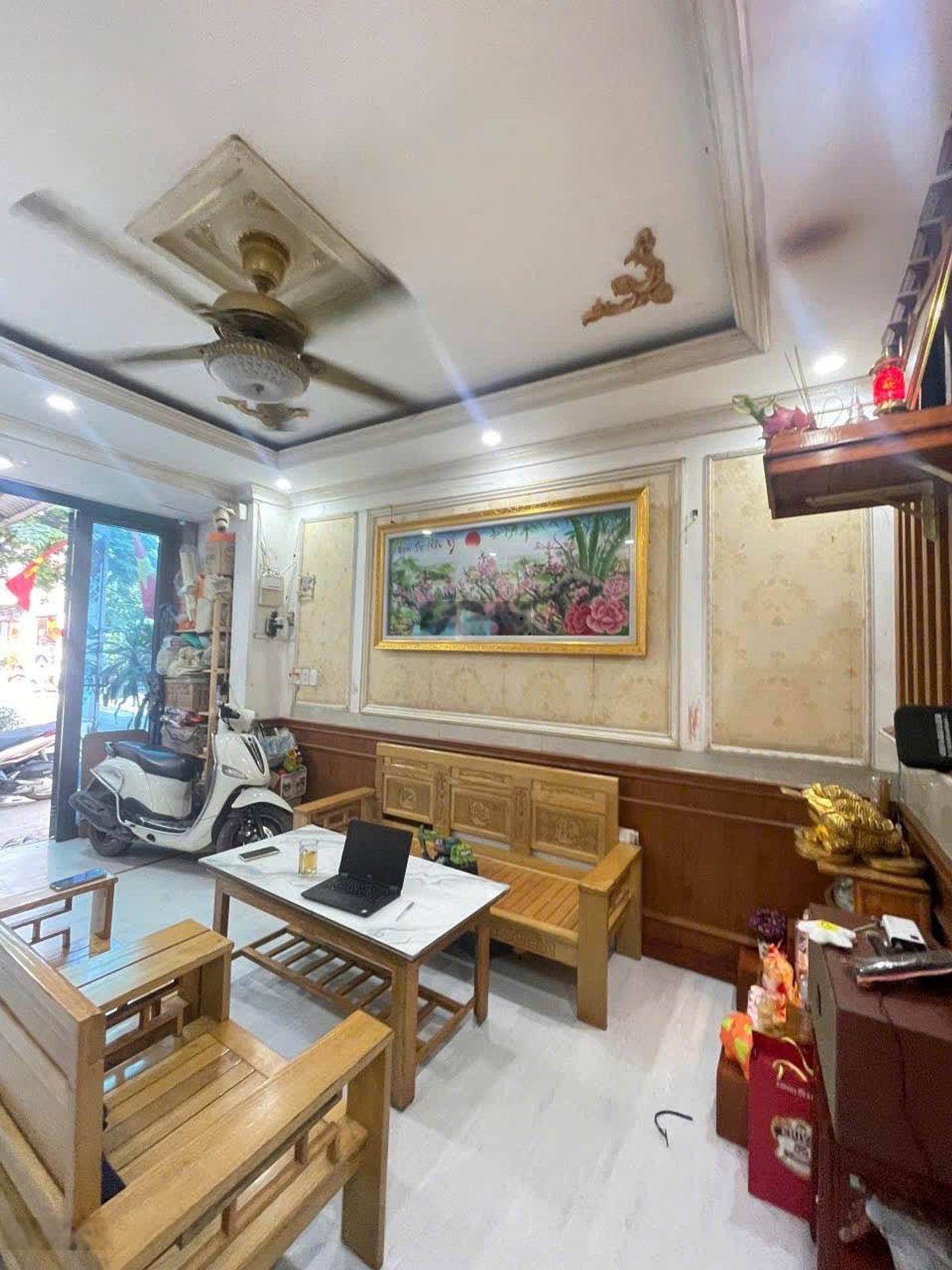 Bán nhà hẻm đường , p, bhh -q bình tân , nhà 2 tlầng ,giá : nhỉnh 4 tỷ
