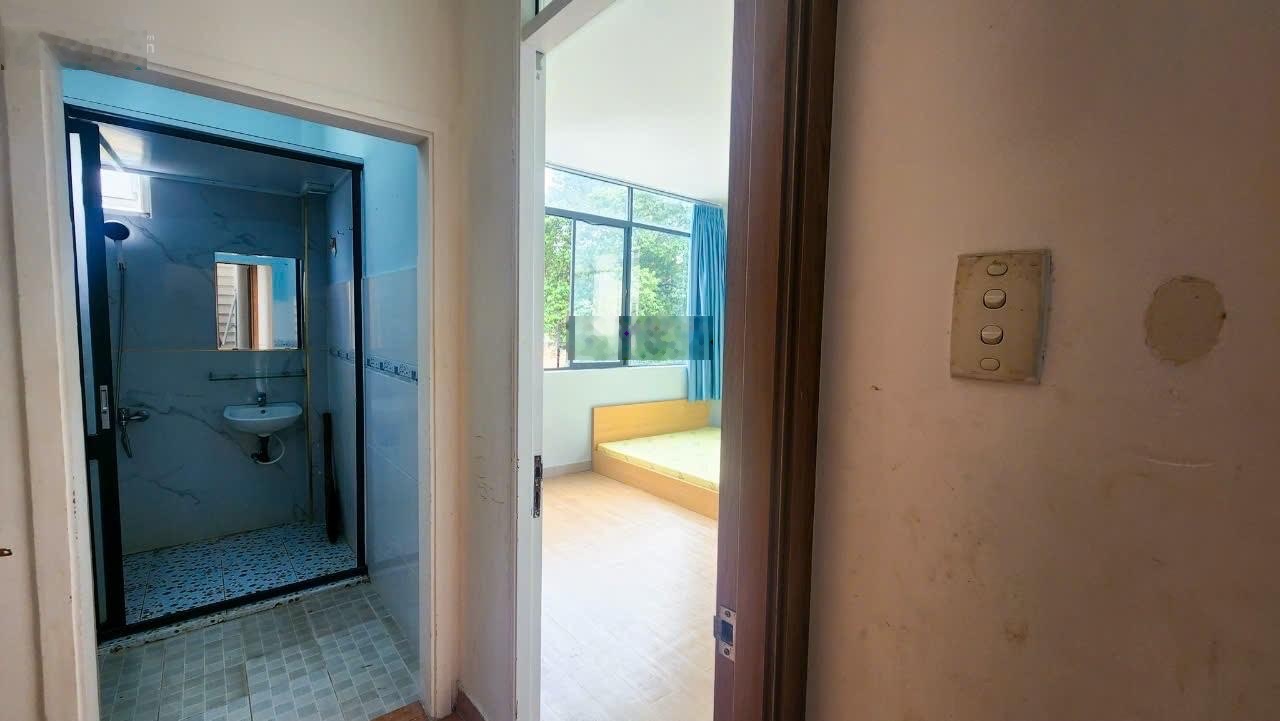 Phòng trung tâm Quận 10 - có ban công - full nội thất