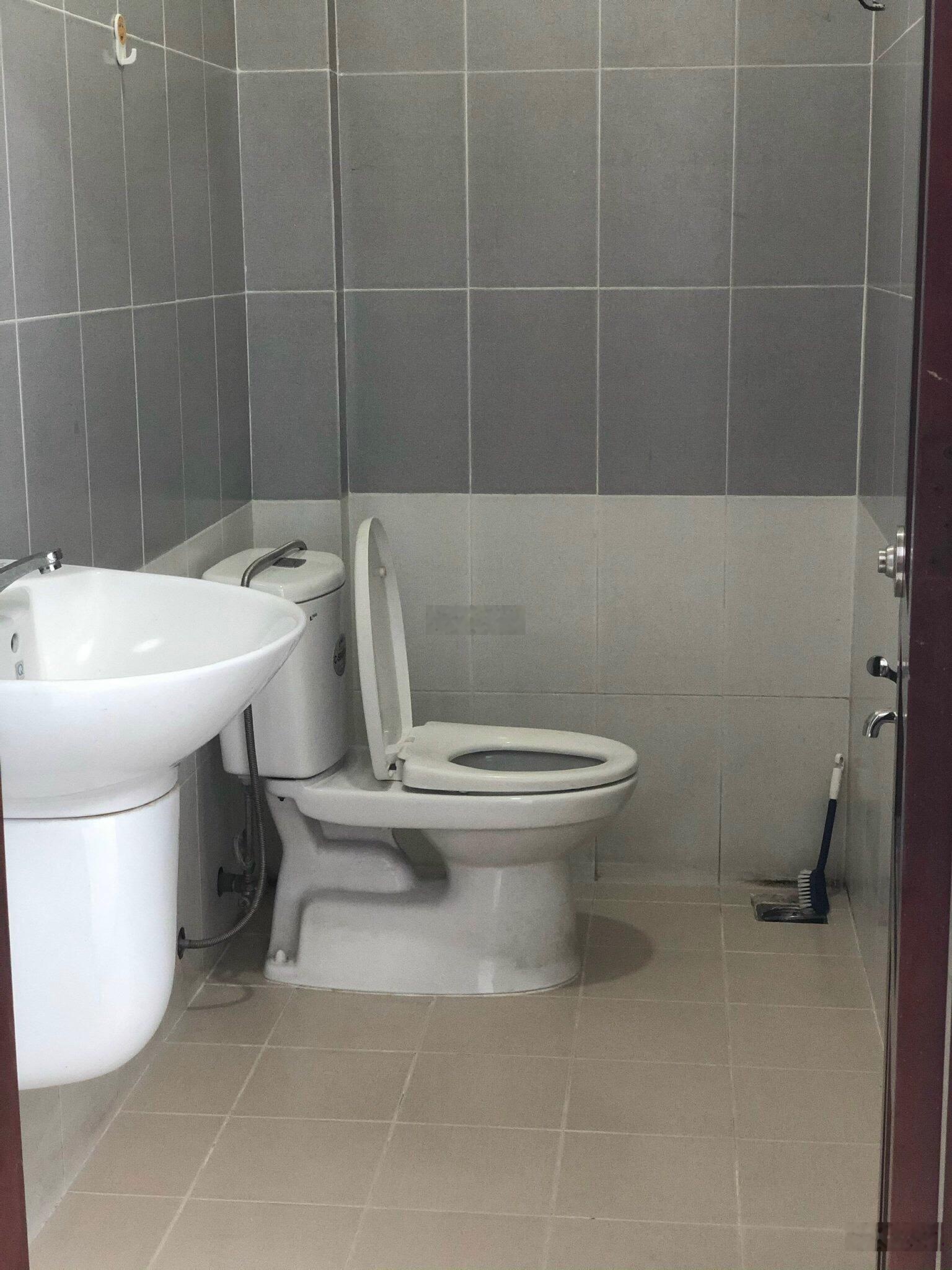 Nhà đẹp 1 trệt, 1 lầu - 2PN - 3WC - gần Chợ Cầu Đồng - giáp Gò Vấp, hẻm thông 5m