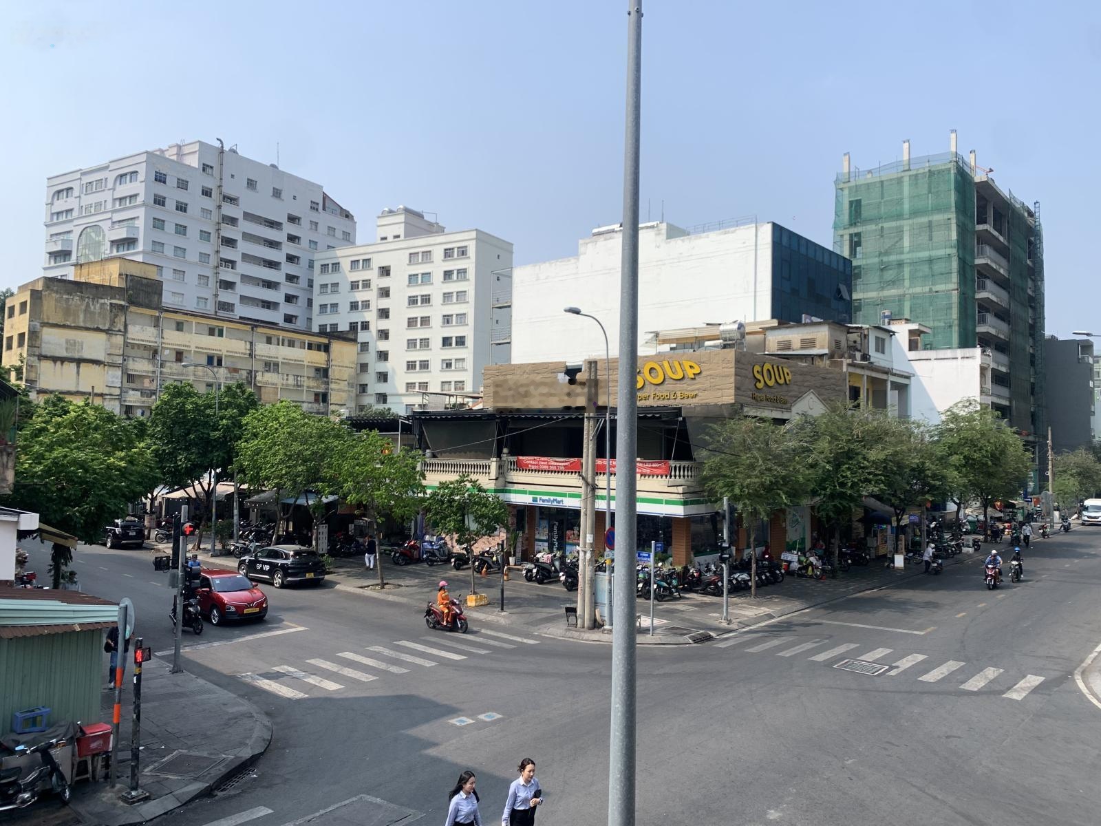 Villa Đẹp Hiếm Quận 1 Cô Bắc Cô Giang DT 210m2 Ngang 10m, SHR, 4 Lầu, Kdoanh & Ở, Chỉ 42 Tỷ