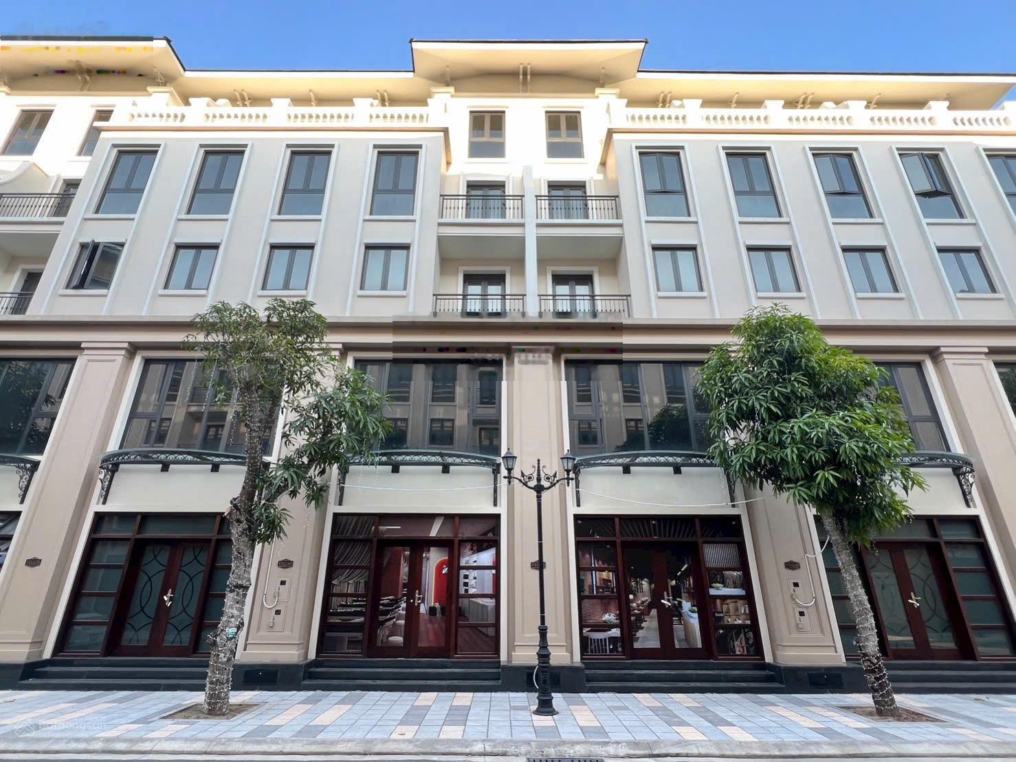 Vịnh Tây O Số 80m2 trục thông, Đông Nam giá 13 tỷ cạnh chung cư Masteri Vin3