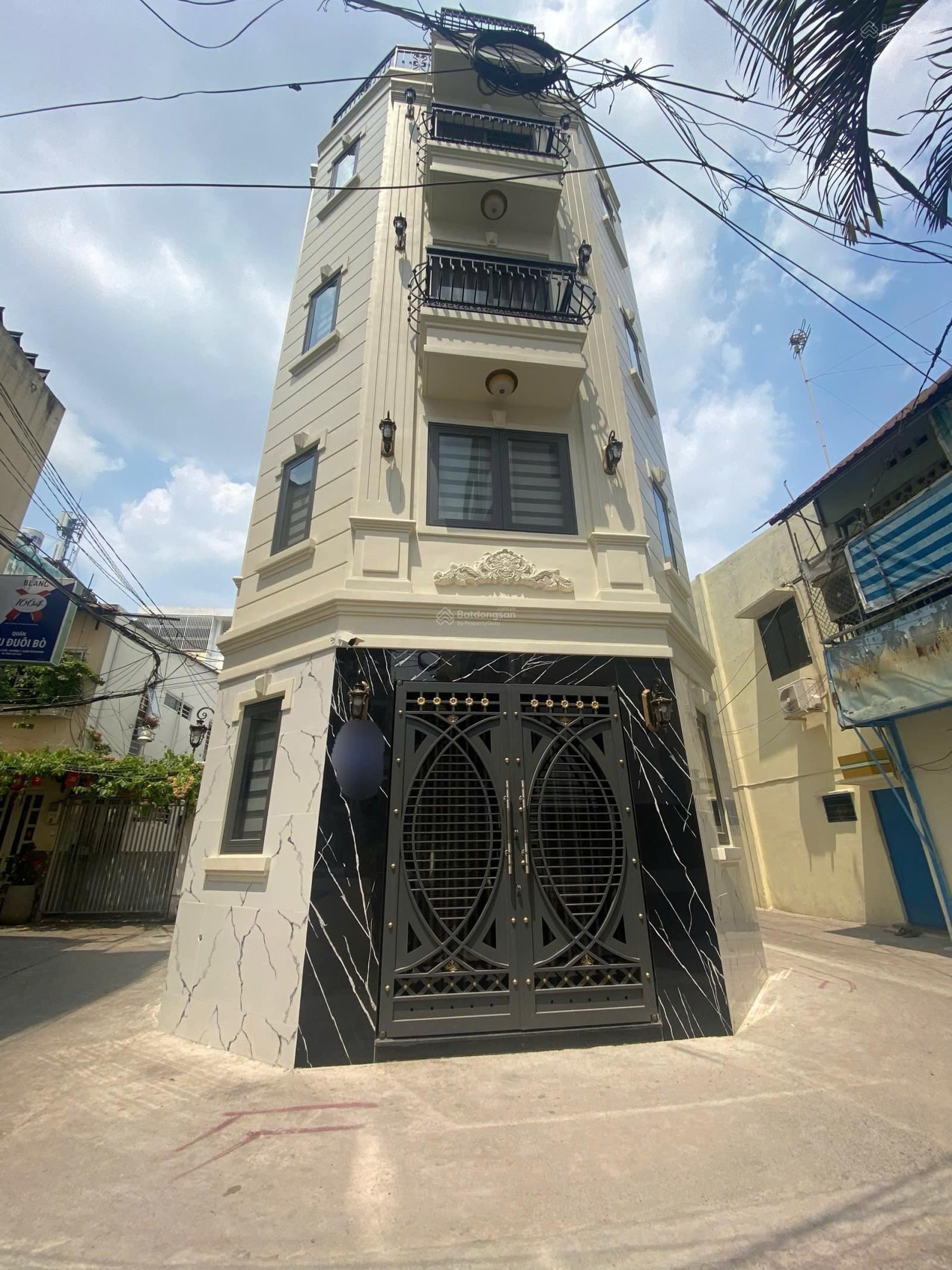 Nhà đẹp 4PN vô ở liền! Cầm Bá Thước khu Phan Xích Long PN, 5,2x10m - CN: 49m2 - 5 tầng, chỉ 13 tỷ