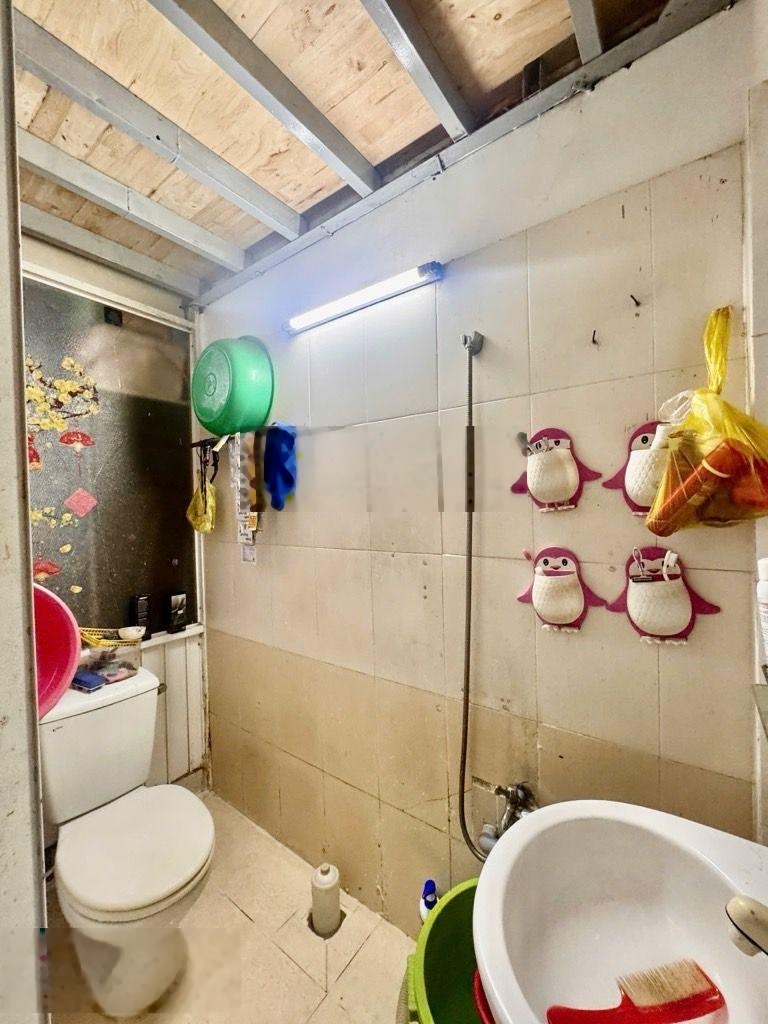 Mặt tiền hẻm 5m kinh doanh buôn bán đa nghành nghề ,gần công viên làng hoa