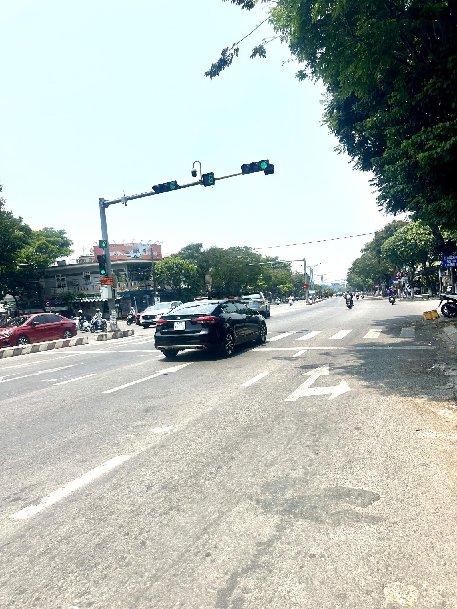 Chủ HẠ GIÁ 1 TỶ cần bán nhanh 2 lô liền kề mặt tiền LÊ ĐẠi Hành GIÁ RẺ TẶNG KÈM kho 700TR .