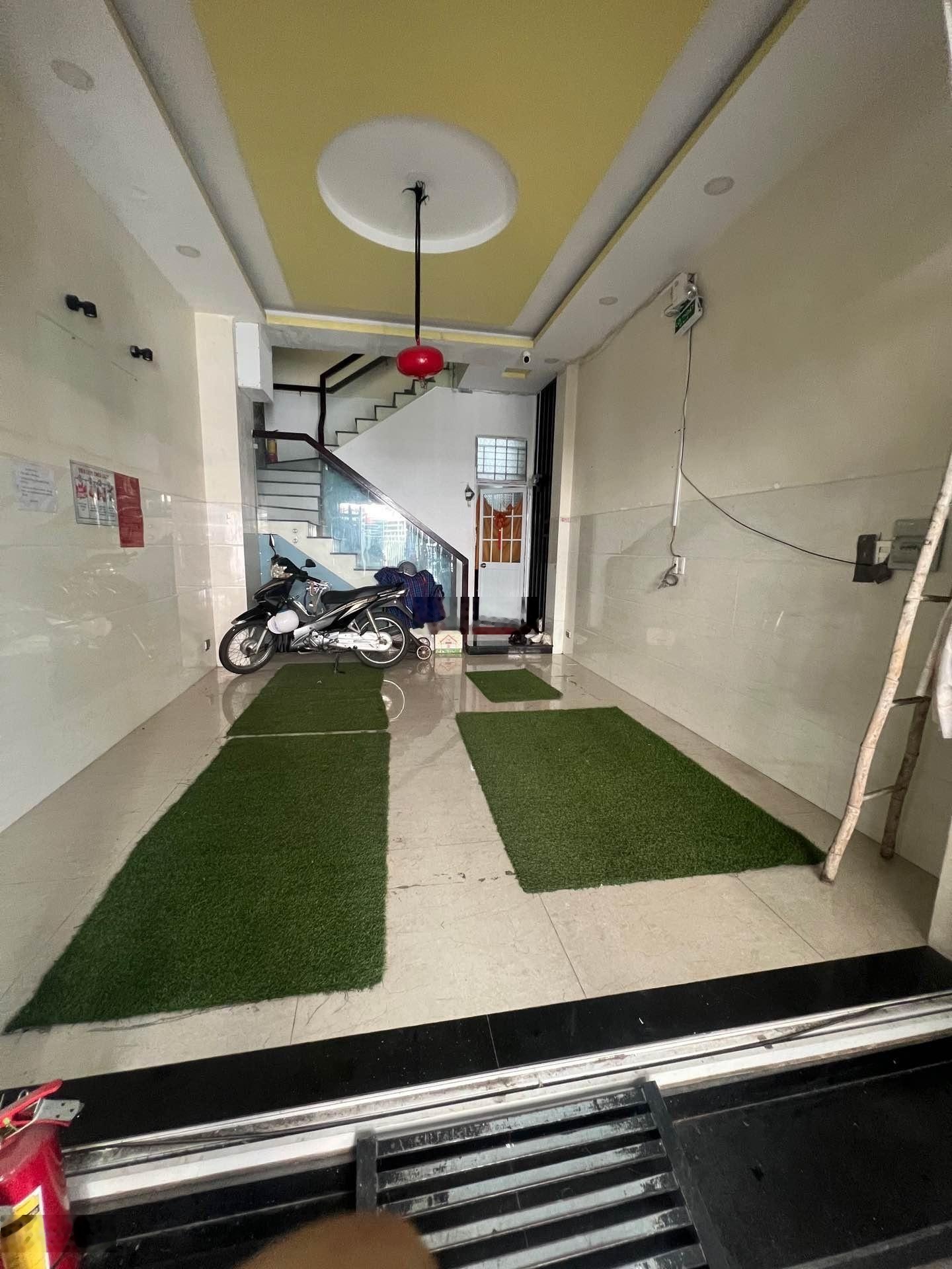 Bán nhà hẻm đường Hoàng Trọng Mậu, 10,2 tỷ, 60m2, 5PN, 5WC chính chủ