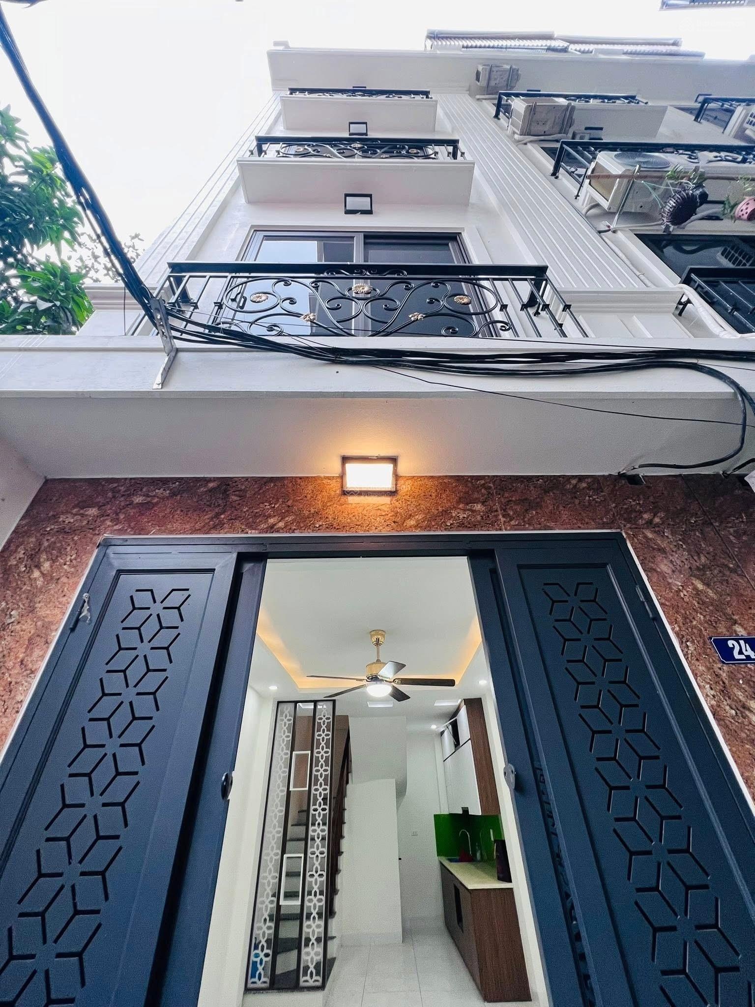 Duy nhất 1 căn giá ngon. chỉ 6.35 tỷ có bớt, nhà 33m2 5 tầng đẹp keng ở ngay, ngõ 180 tây mỗ