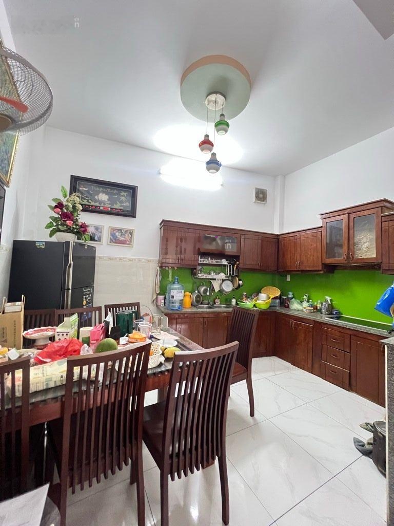 Bán nhà sát mặt tiền Phan Huy Ích, Gò Vấp, 50m2, 3 tầng BTCT, hẻm 8m, sổ nở hậu. Chỉ 6.x tỷ