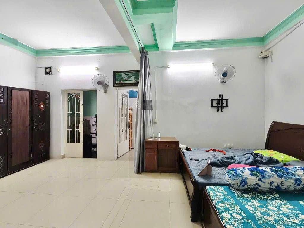 Tân Sơn Nhì, Q. Tân Phú Nhà 2Tầng BTCT, 100m2 Ngang 6.5m, Vuông Đẹp Nở Hậu, Oto Vô Nhà