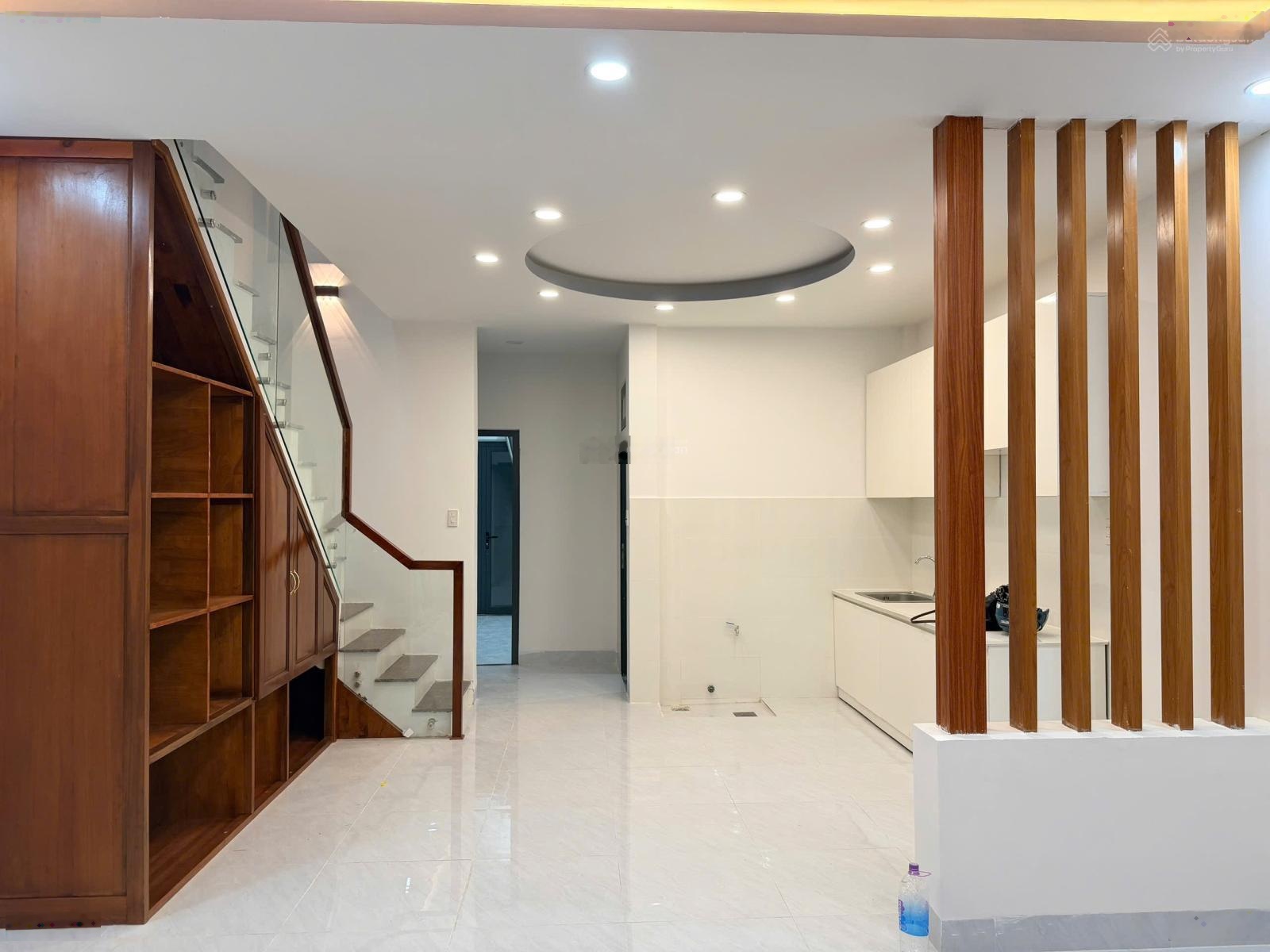 Bán nhà kinh Doanh ngay Chợ Đầm