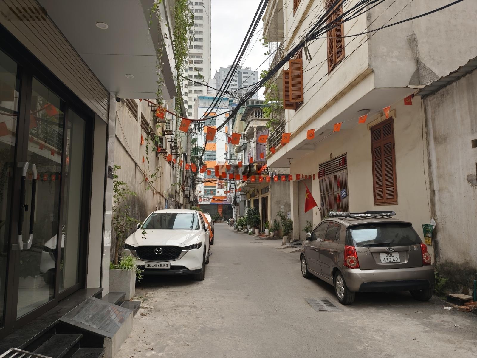 Bán gấp! Phân lô ô tô Phùng Hưng - Xa La - 40m2, 4 tầng, dân xây, dân trí cao, nhỉnh 8 tỷ