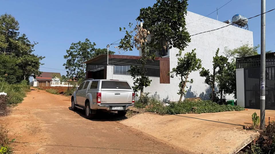 Đất mặt tiền đường A, Cư Bua, diện tích 5m x 25m, giá 1,9 tỷ, cơ hội đầu tư ngon