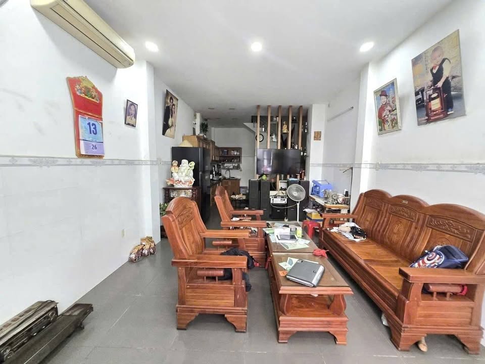 Bán nhà Lê Trọng Tấn, xe hơi ngủ trong nhà, 48m², 4 tầng, chỉ 6.9 tỷ