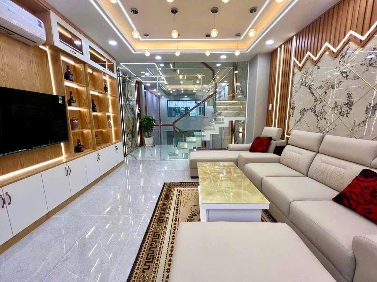 Liền kề Vạn Phúc, 47m2, 5 tầng, mặt tiền siêu đẹp, ô tô đỗ cửa nhà, 30m ra ô tô tránh