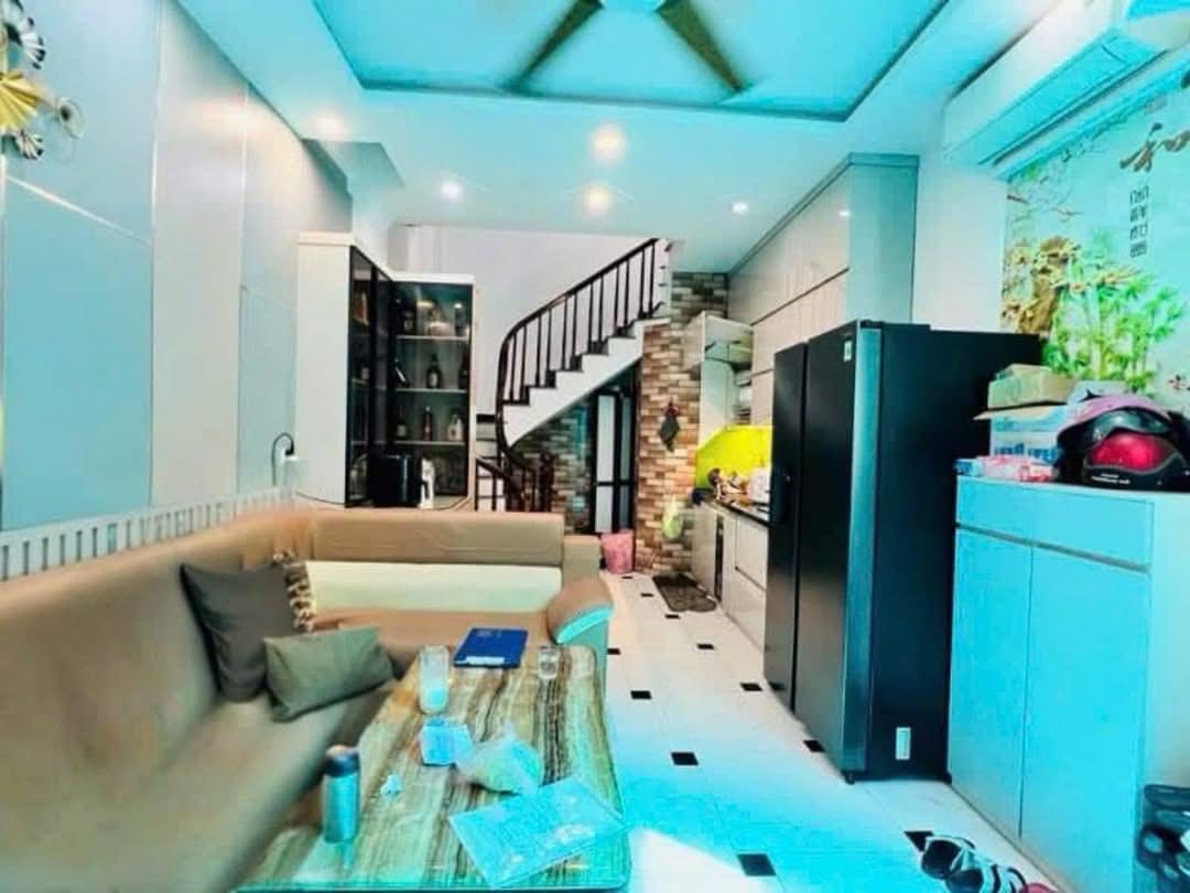 Bán nhà riêng quận Cầu Giấy, thành phố Hà Nội, giá 8,2 tỷ