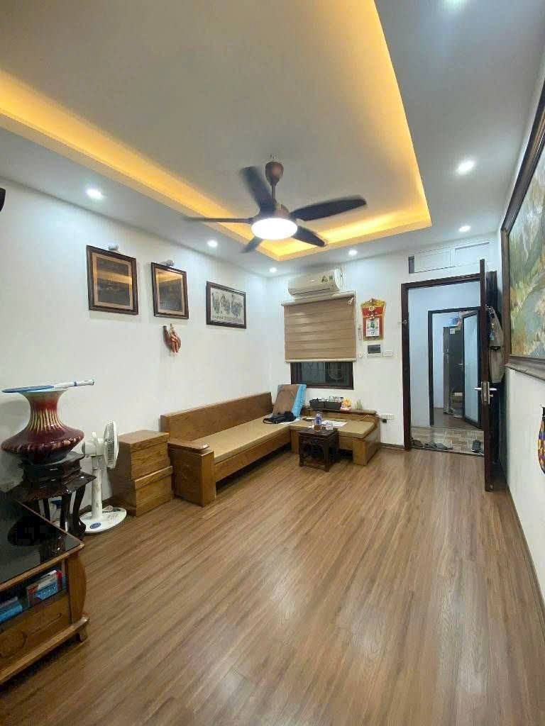 Tập thể đường Láng, ô tô đỗ cửa, nhà đẹp ở ngay