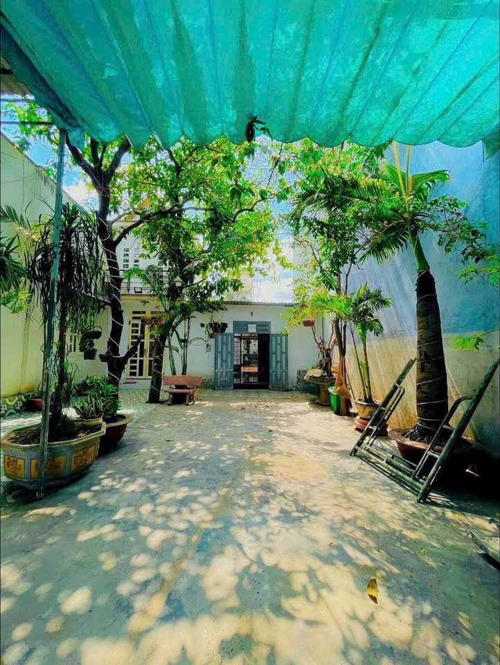 Cho thuê mặt tiền kinh doanh cực đẹp ngay ngã 3 Năm Thưởng