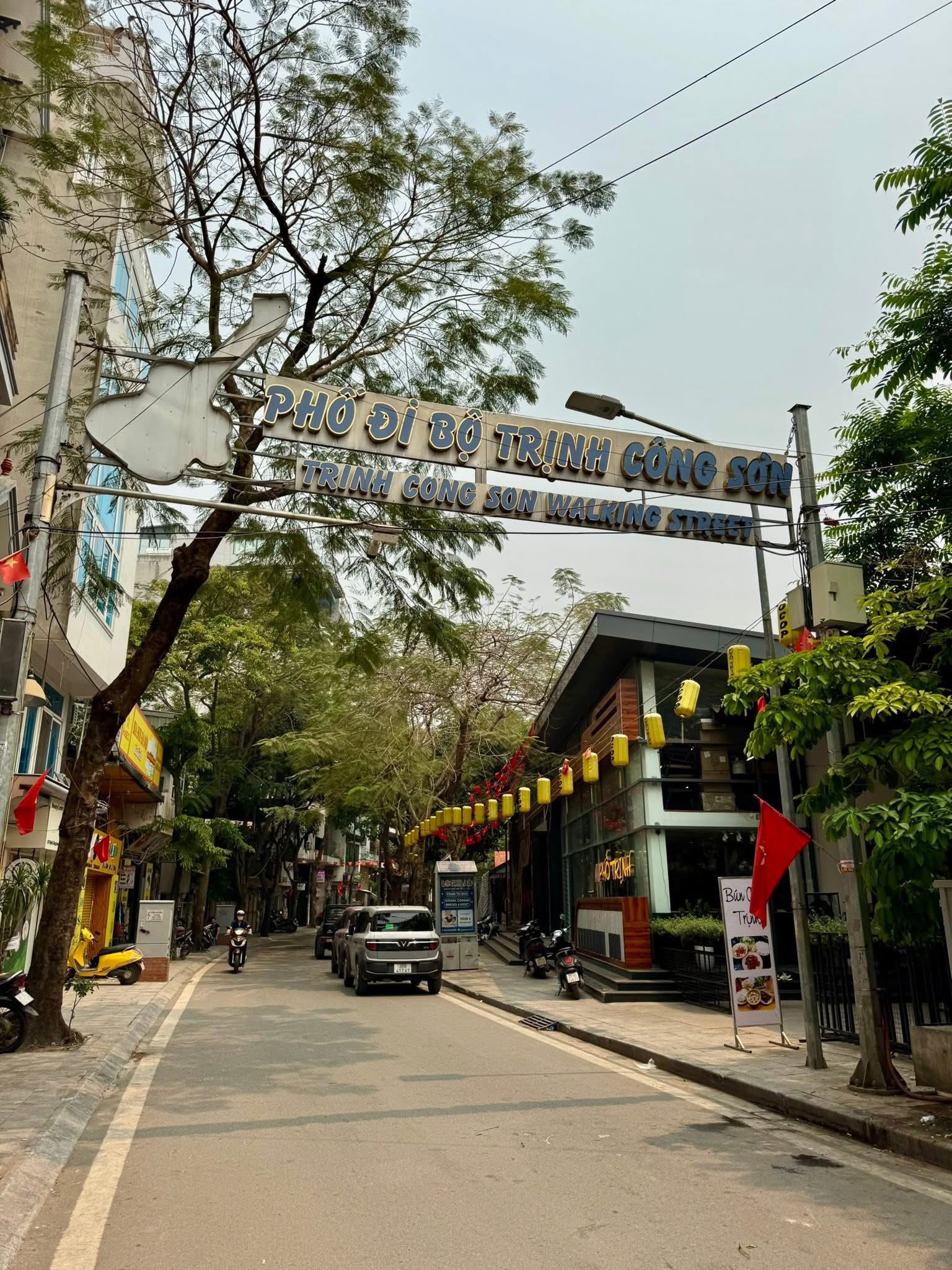 Bán nhà Trịnh Công Sơn, Tây Hồ, 60m² x 7 tầng, thang máy, view hồ