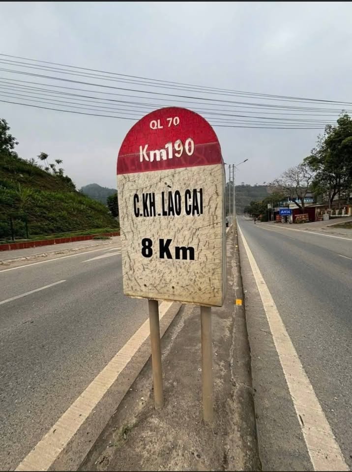 Giảm mạnh bán hỏa tốc lô đất Đường M2 - Km8 Phường Lào Cai