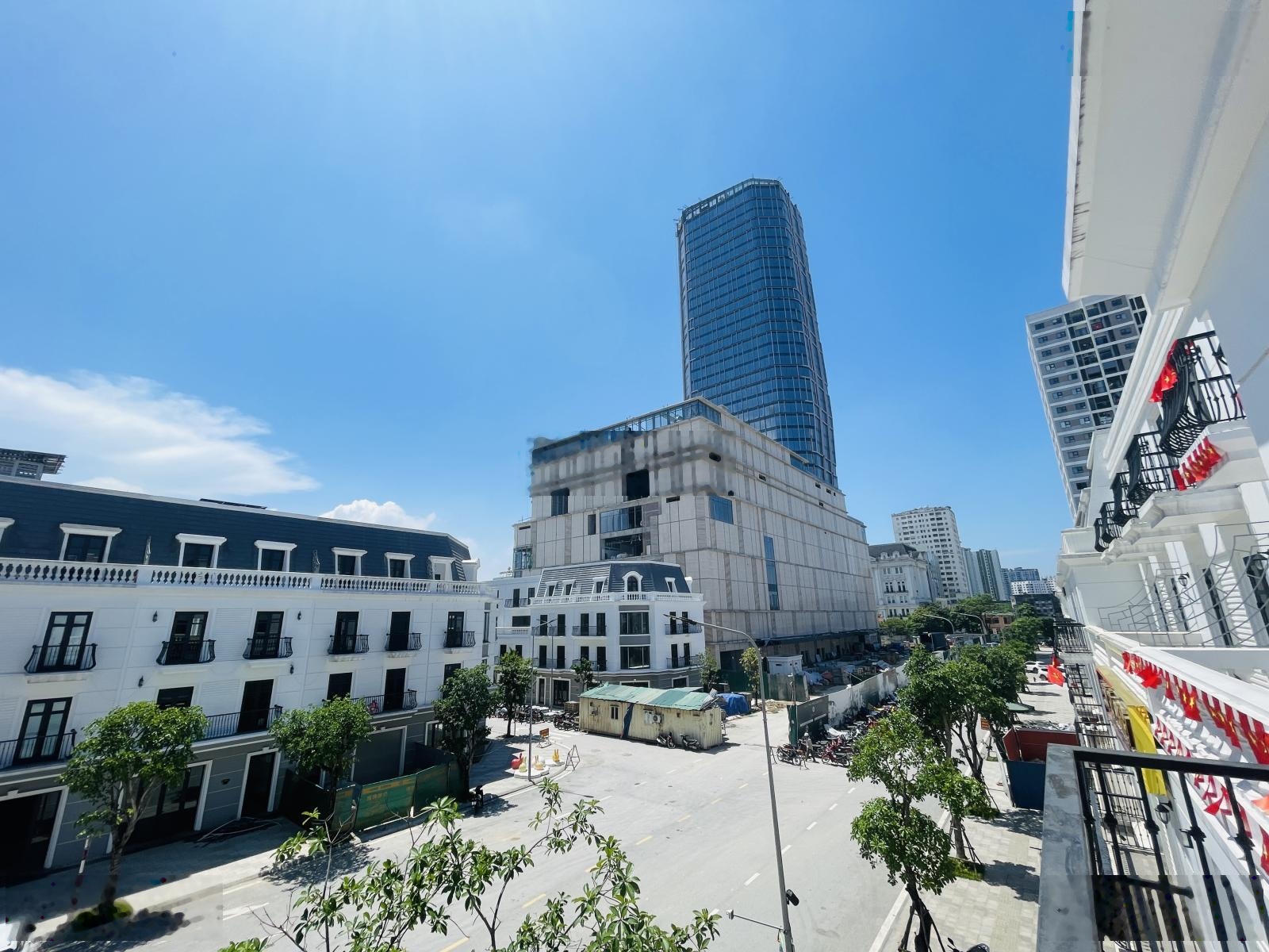 Bán căn Shophouse Vincom đường Tràng Tiền 23m kề Vincom Plaza