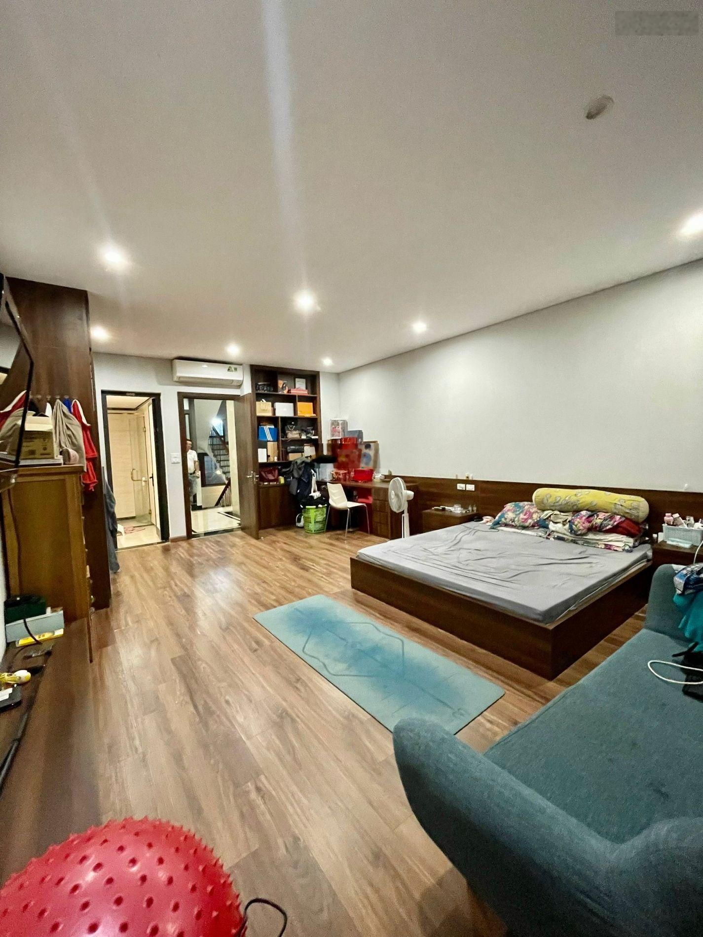 Bán nhà riêng phân lô ngõ 61 Phố Lạc Trung, Hai Bà Trưng, 24.8 tỷ, 72 m2, vỉa hè, kinh doanh, ở VIP