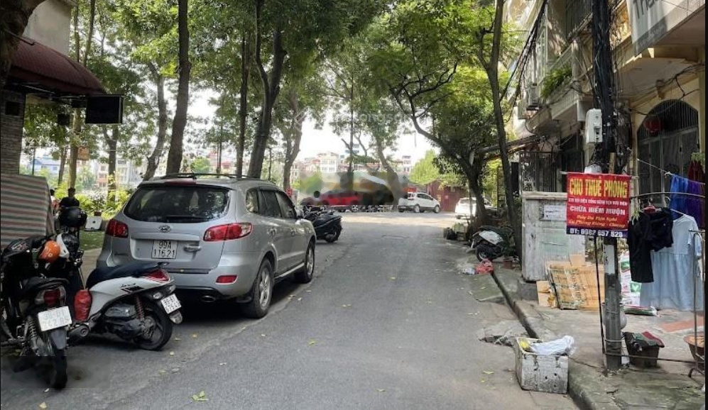 Chính chủ bán nhà mặt phố Định Công, Hoàng Mai, 64m2, 3 tầng