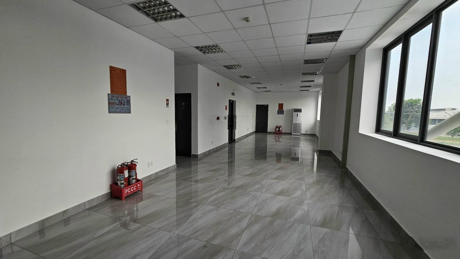Cho thuê kho giá rẻ 4300m2 KCN Phú An Thạnh, Bến Lức. Có dockcont, PCCC tự động, nền epoxy