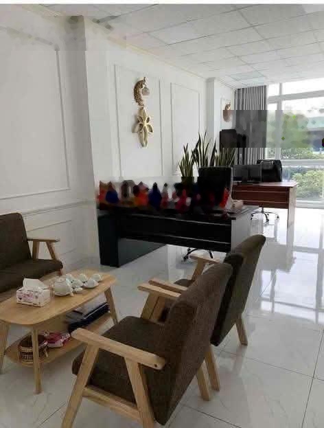 8TẦNG THANG MÁY - Cho thuê nhà 234 Lý Chính Thắng, Quận 3 - DT 4x15m, GIÁ RẺ 5x CHÍNH CHỦ