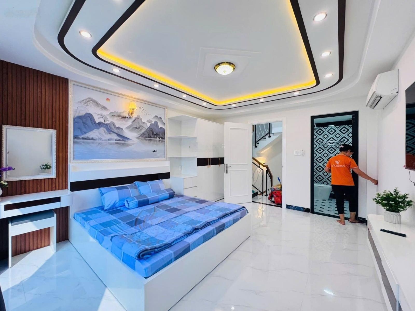 6.9 tỷ nhà mới 5 tầng đường Số 7 Phạm Văn Đồng