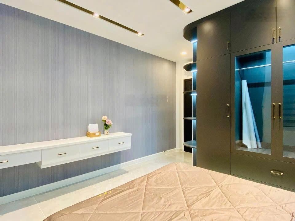 Còn TL mặt tiền Tô Ngọc Vân 72m2 4PN 4WC SHR, đầy đủ nội thất