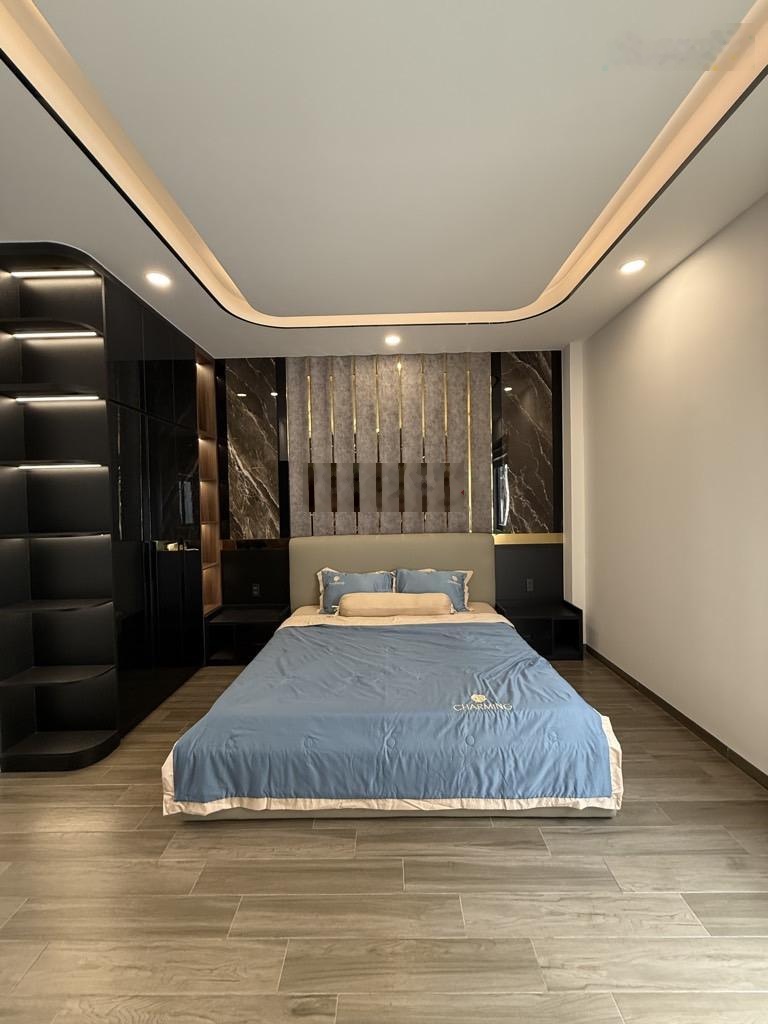 Bán nhà mặt tiền 4 tầng Trương Đình Hội ngang 5m giáp Quận 6 gần công viên