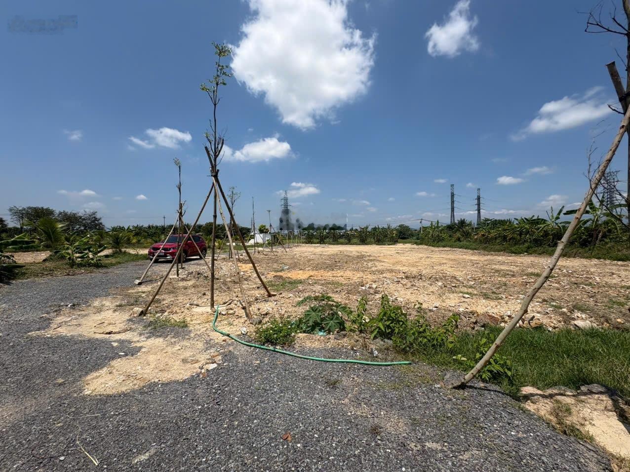 Đất phường ninh hoà full thổ dt lớn phù hợp đầu tư phân lô chỉ 4 triệu/m2