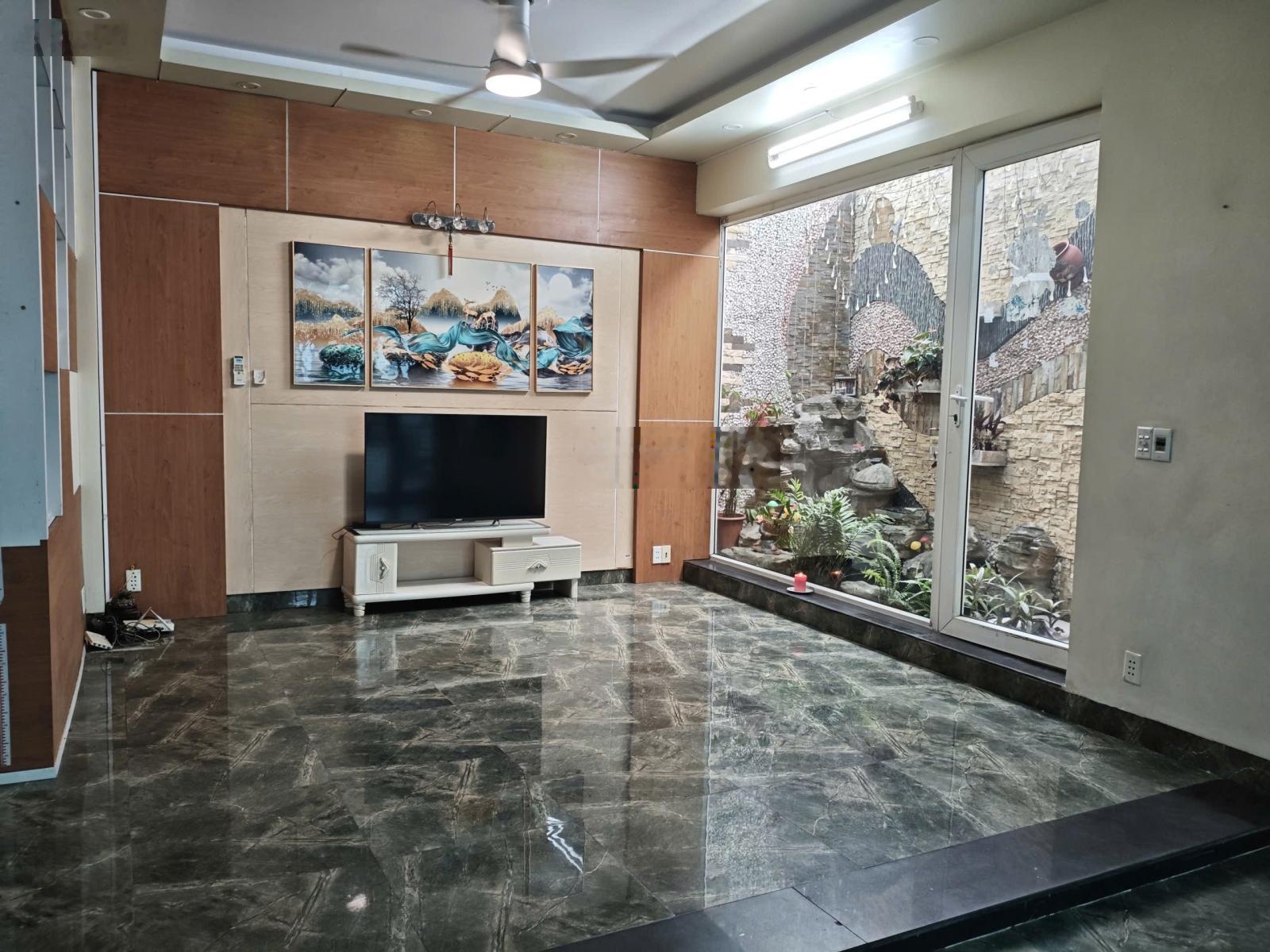 Nhà 3 tầng 58m ngang cực rộng ô tô đỗ cửa cách đường 5 mới 40m mà chỉ có 3 tỏi ??? Bao qui hoạch
