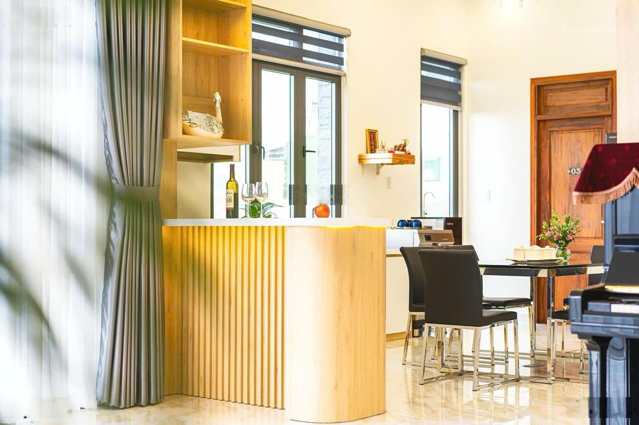 Bán villa Đà Lạt 750m2, 7PN, đang kinh doanh 120 - 150tr/tháng, Nguyên Tử Lực, trung tâm P. 8