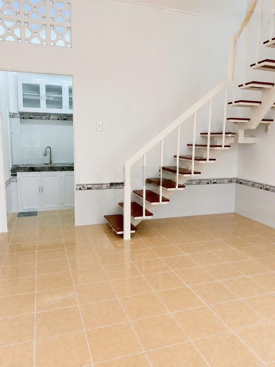 Nhà NC - Nguyễn Huy Lượng - 4x6m - 1PN có ban công 2WC - 9 triệu TL - Hằng 0906656852 xem nhà ngay