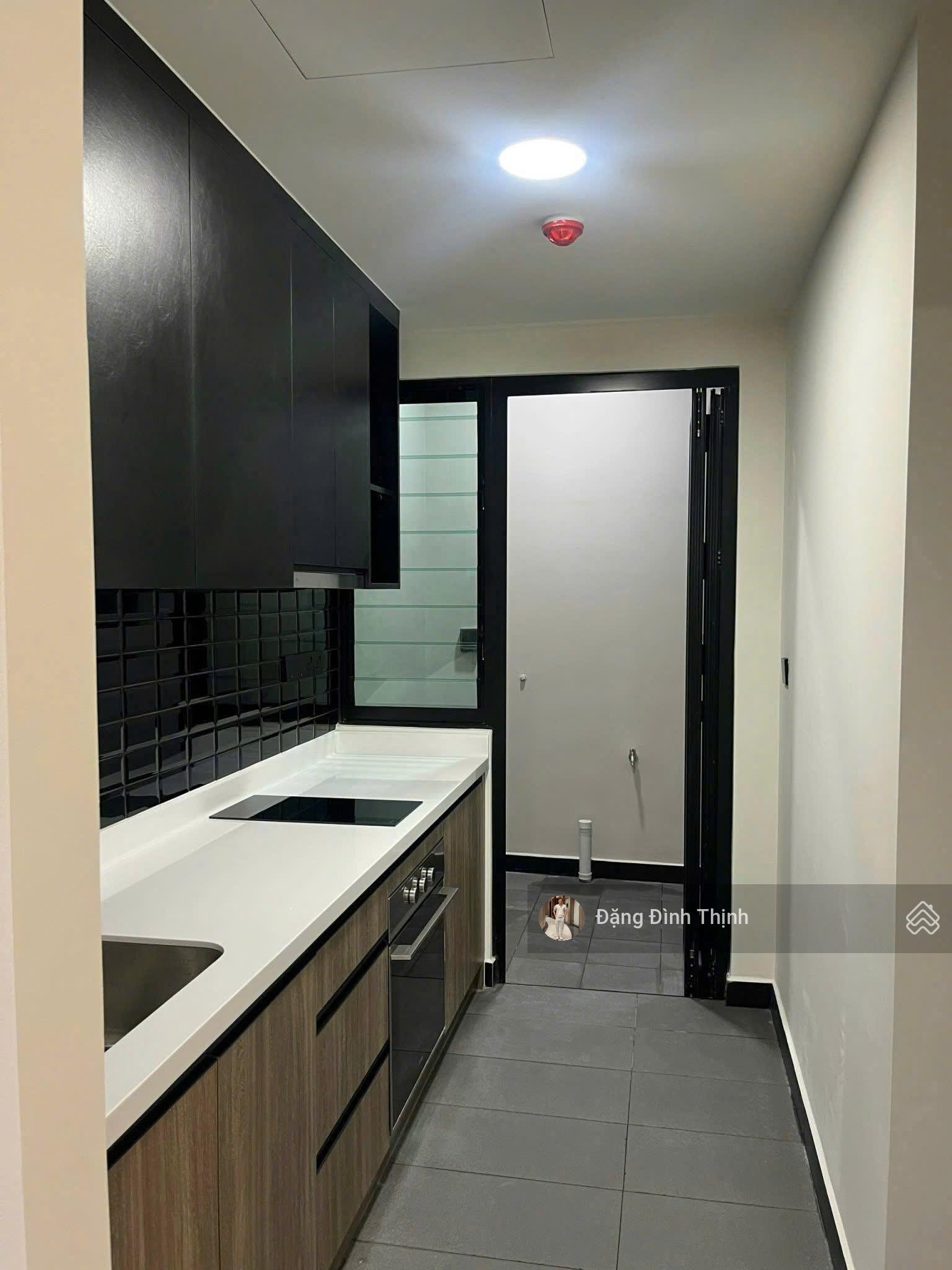 Thuê De La Sol 1PN 68m2 NTCB 16tr view sông thoáng-ngay Bến Vân Đồn Quận 4 sát Q1 Q3 LH 0775924600