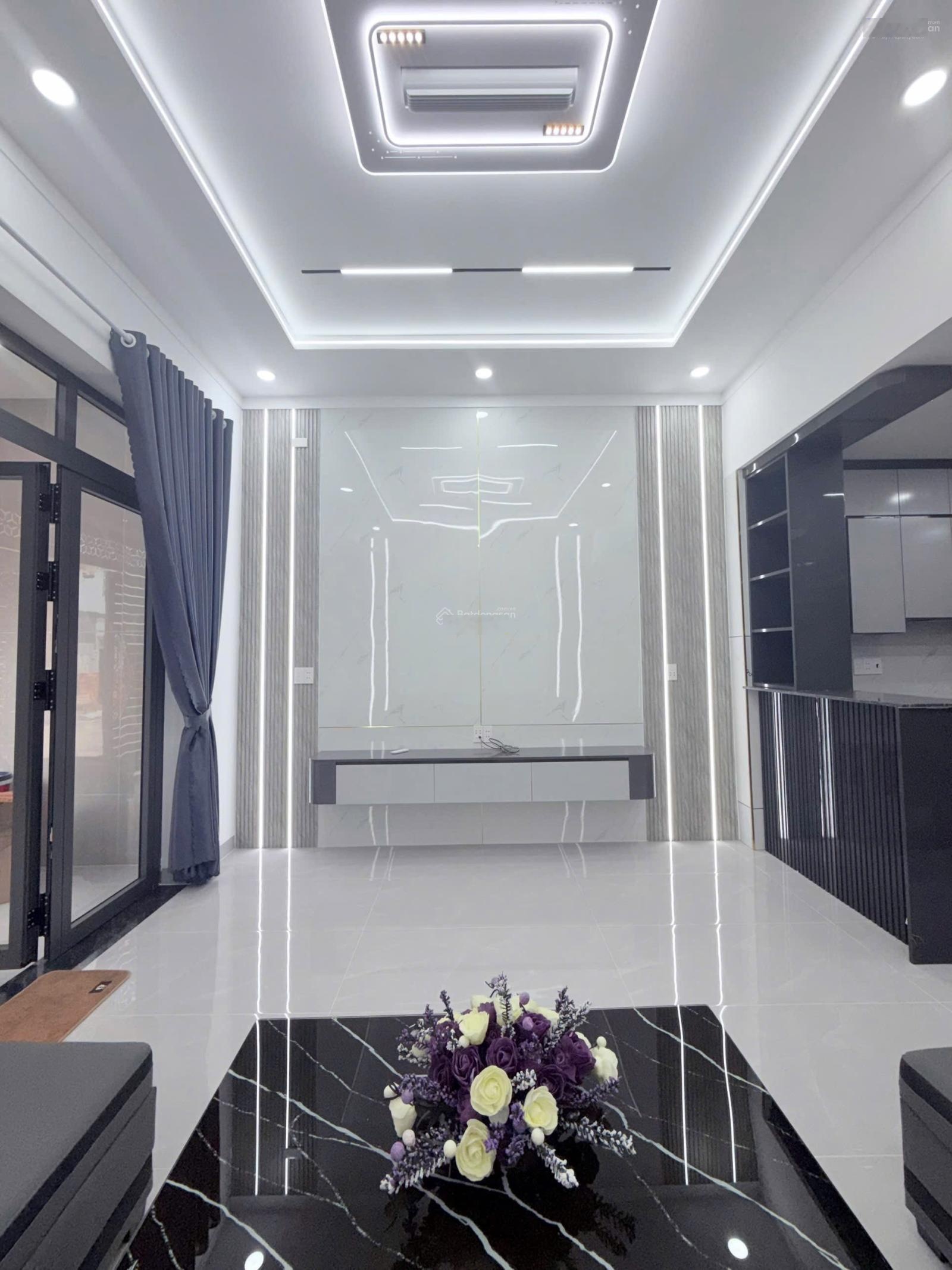 Chủ gởi bán nhà 1t1l (sổ hoàn công) vị trí cổng sau cty pouchen p. hoá an. giá chỉ 3,6 tỷ