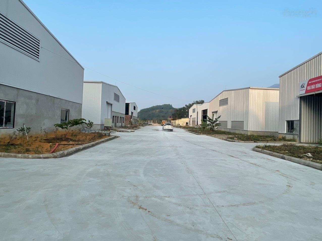 Chính chủ đăng: Cho thuê nhà xưởng 1500m2, giá rẻ 35 nghìn/m2/tháng (giáp Hà Nội)