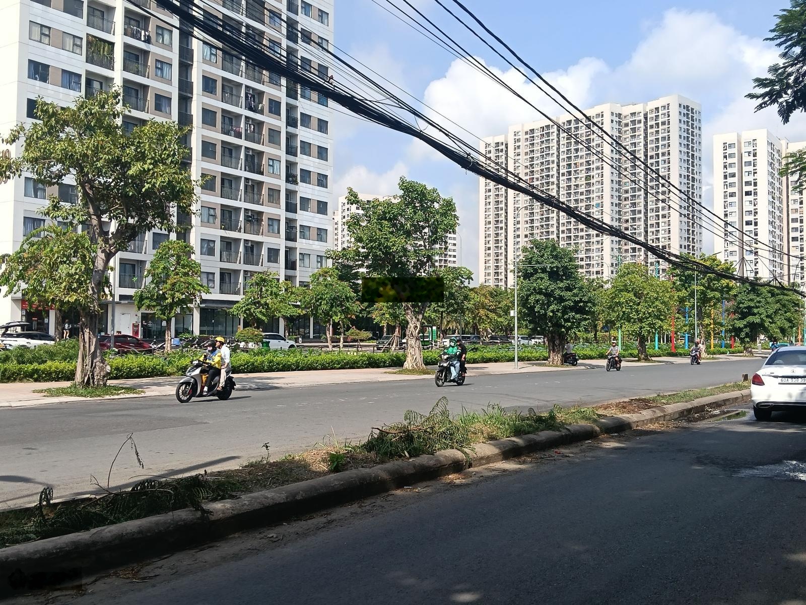 Lô đất mặt tiền đường số, 74m2,ngang 5,5m, full thổ cư, sát vách Vinhomes granpark chỉ 4,15 tỷ