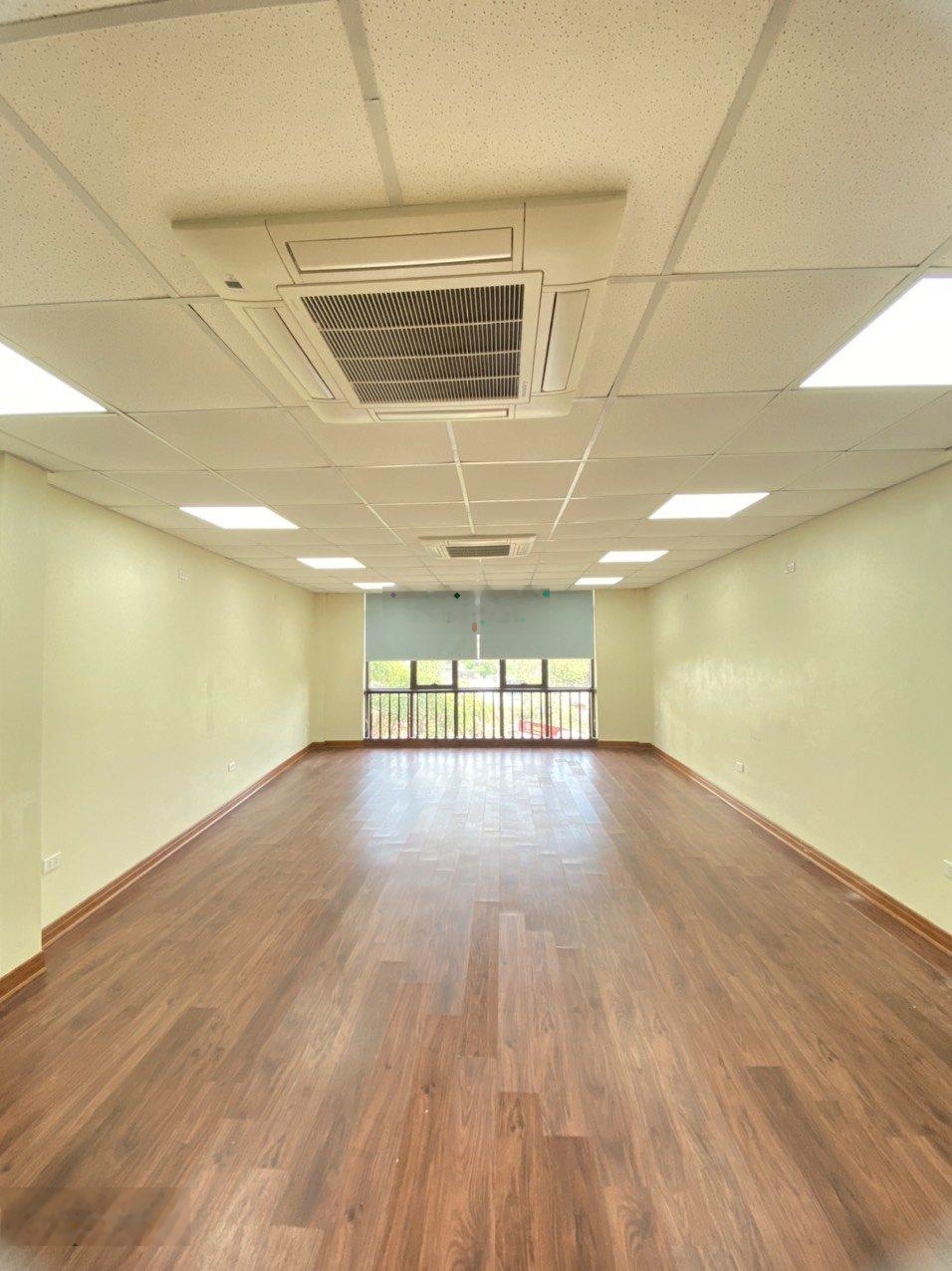Cho thuê NR 5PN 6WC 60m2 Vạn phúc , Quận Ba Đình giá ưu đãi 24 triệu, có thang máy Lh 0982987227