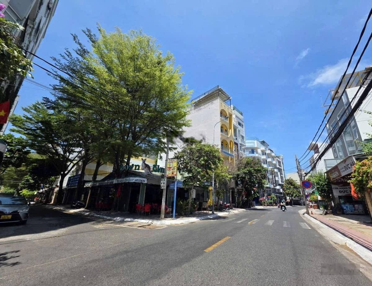 Bán nhà góc 2 mặt tiền đường Phan Chu Trinh- S=250m2 =10x25m- Khu phố Tây, cách biển 800m- 36 tỷ