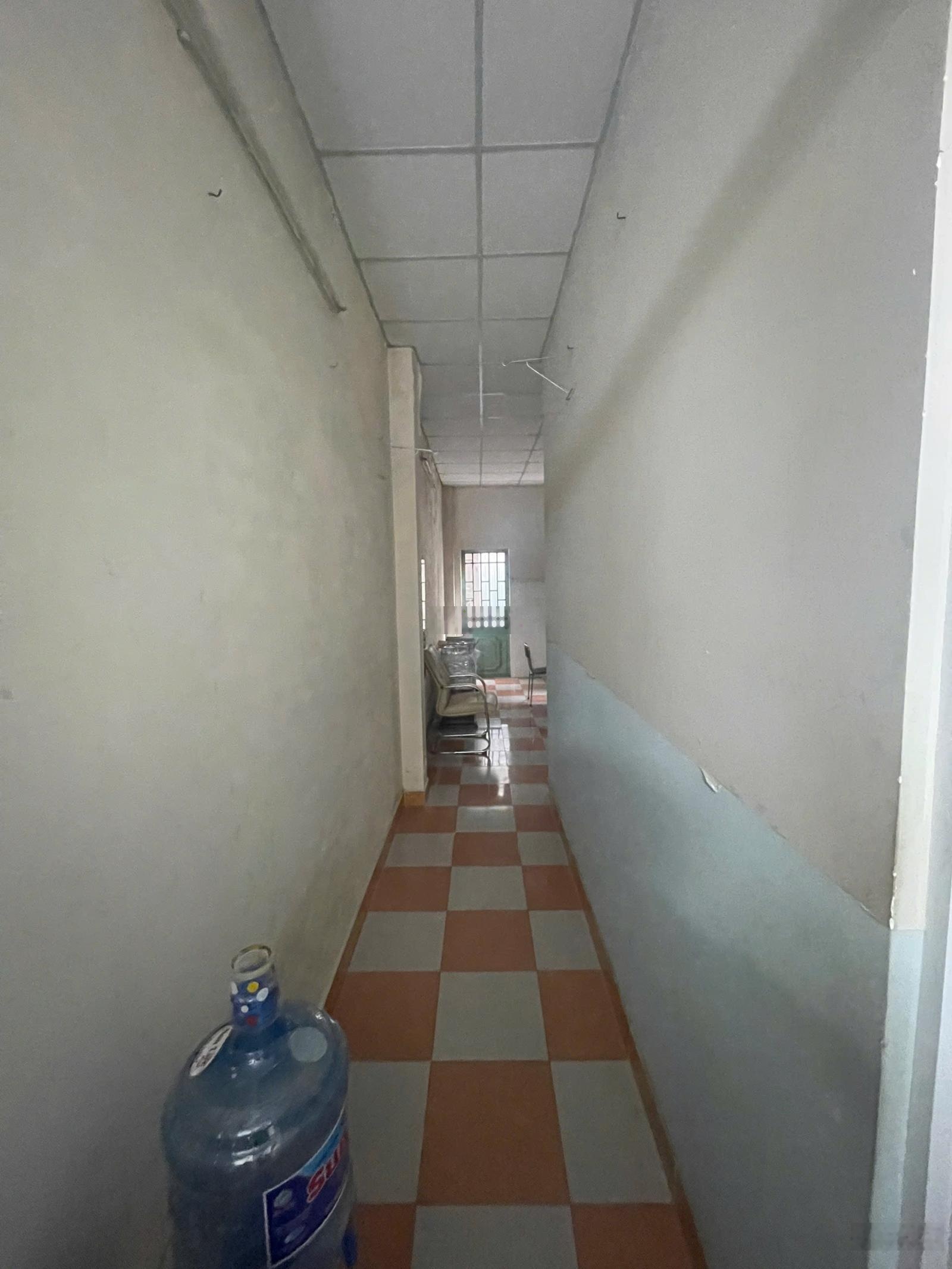 Cho thuê nhà c4 nguyễn thúy, gần biển