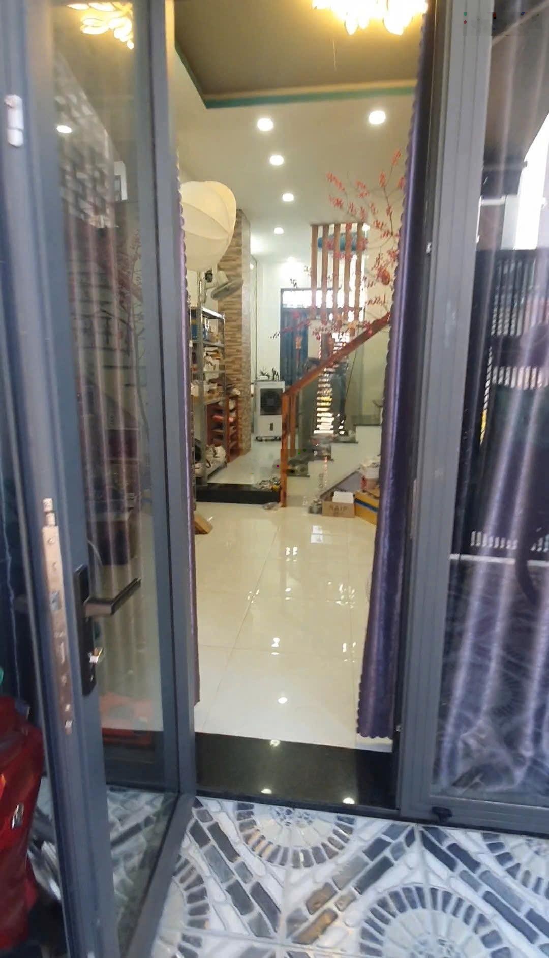 Cho thuê nhà nguyên căn mới đẹp hẻm cụt yên tĩnh xe hơi tới nhà đường số 8