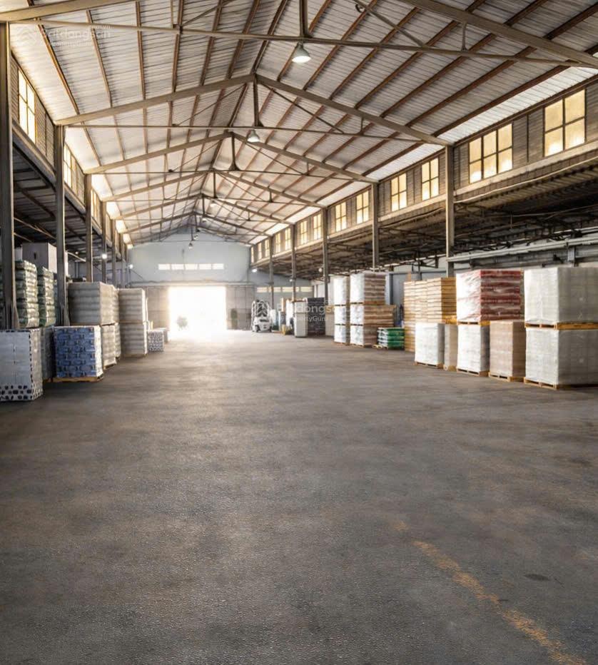 Cho thuê kho Bùi Văn Ba, Quận 7 1300m2 container ra vào giá 123,5tr/tháng